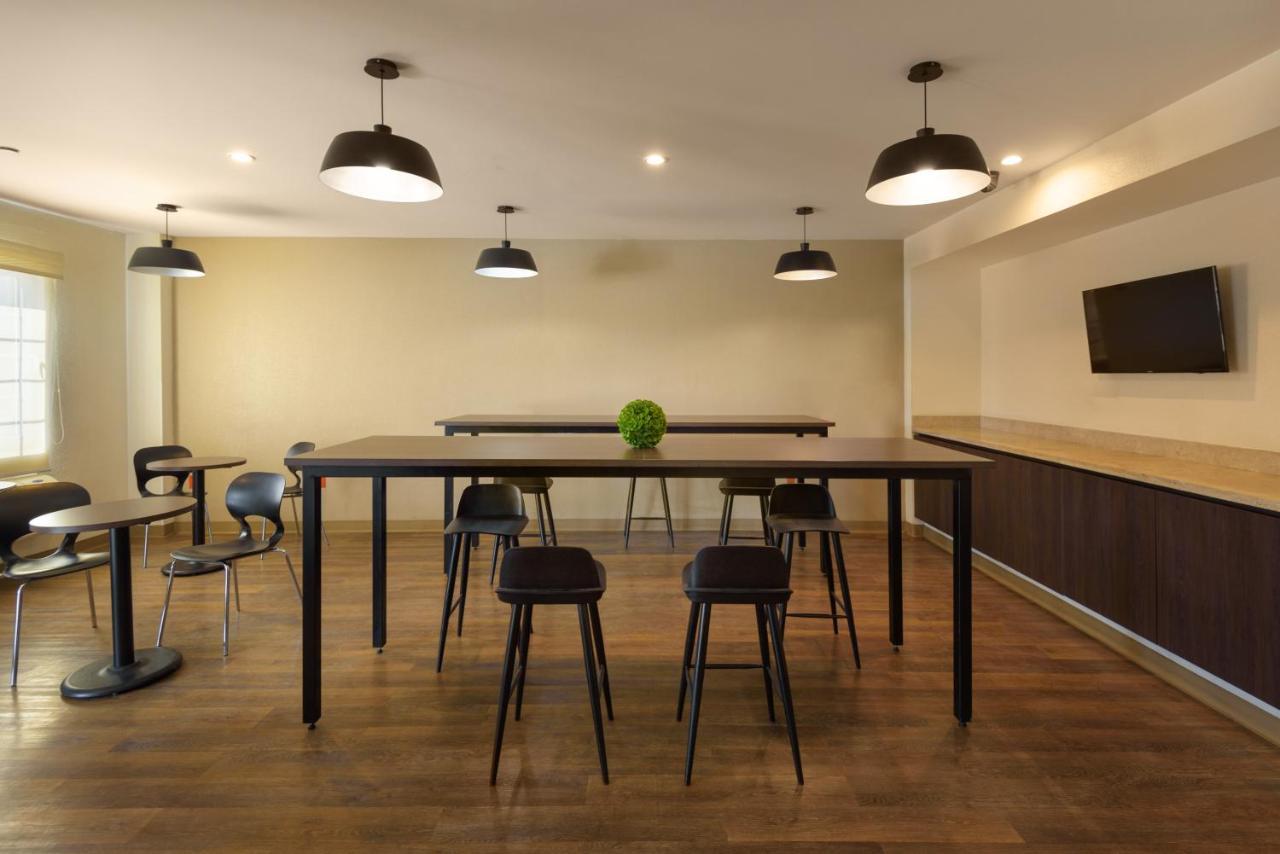 Extended Suites Saltillo Galerias Zewnętrze zdjęcie