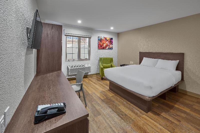 Extended Suites Saltillo Galerias Pokój zdjęcie